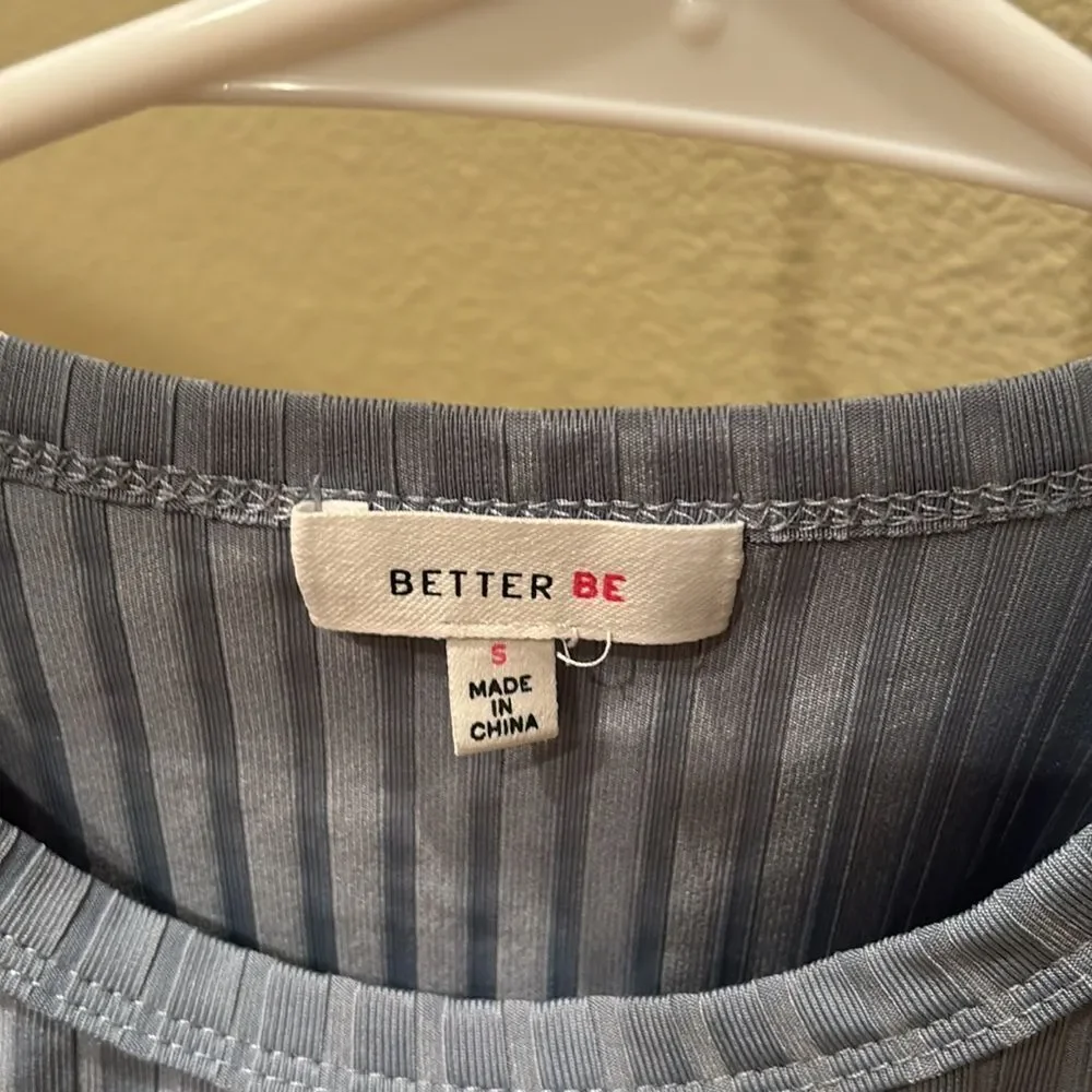 Better Be woman's silky baby blue striped shirt with a cut out in the back - Picture 6 of 12